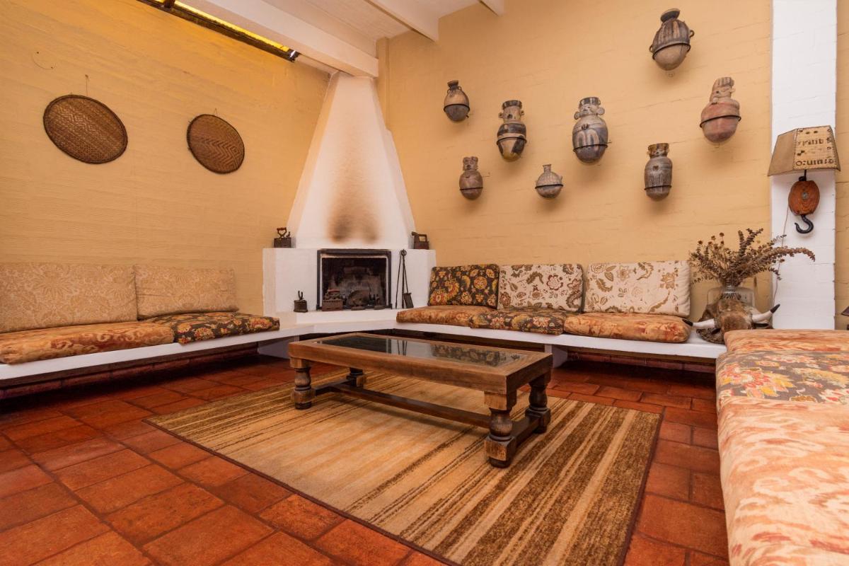 Hostal El Patio - Housity