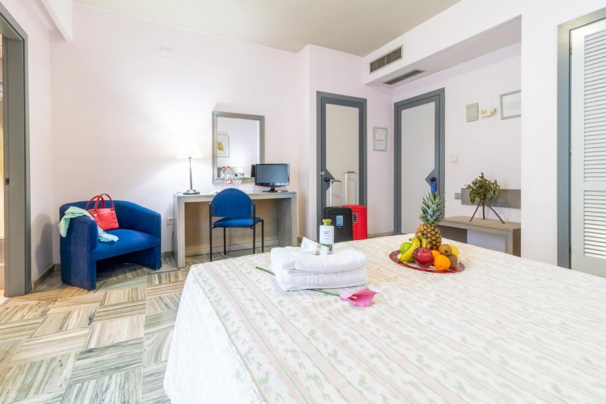 Hotel Abades Manzanil - Housity