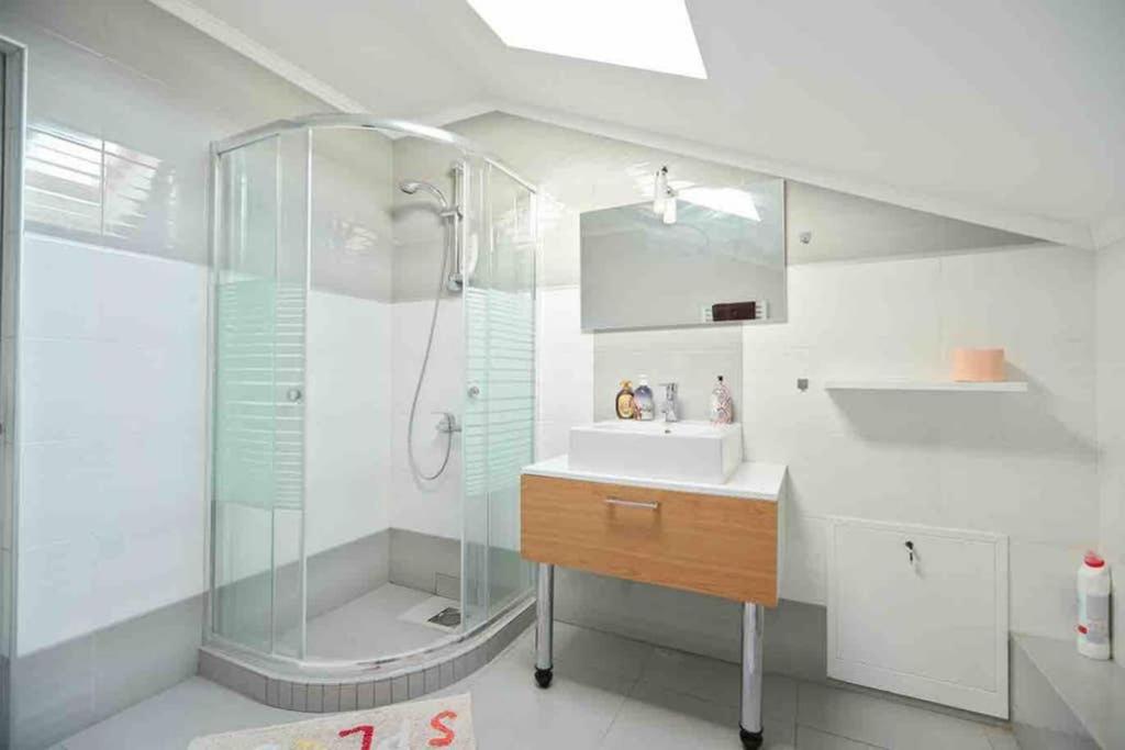 Dana guest house - Housity