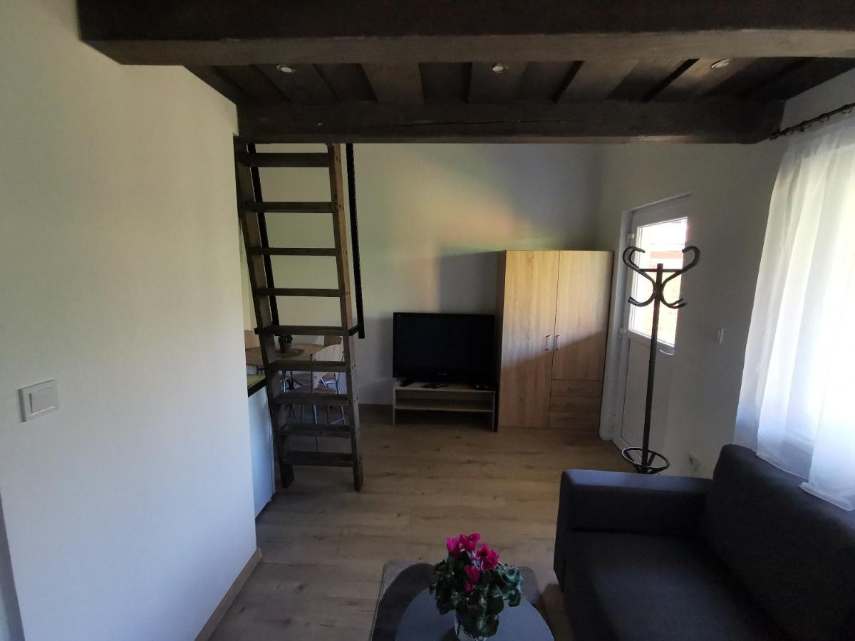 Vali néni kifőzde és apartman - Housity