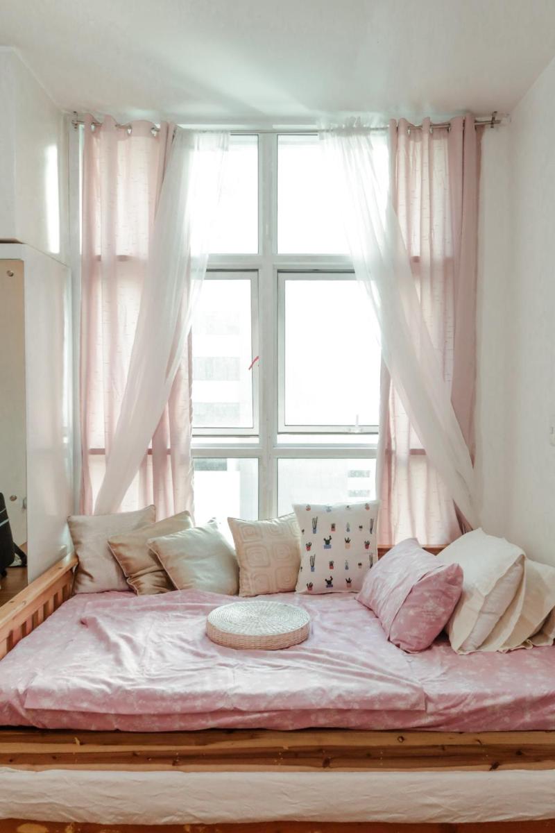 Cozy Sunlit Studio - Housity