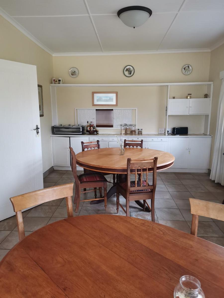 Suitetrails - Sani Window B&B and Self catering