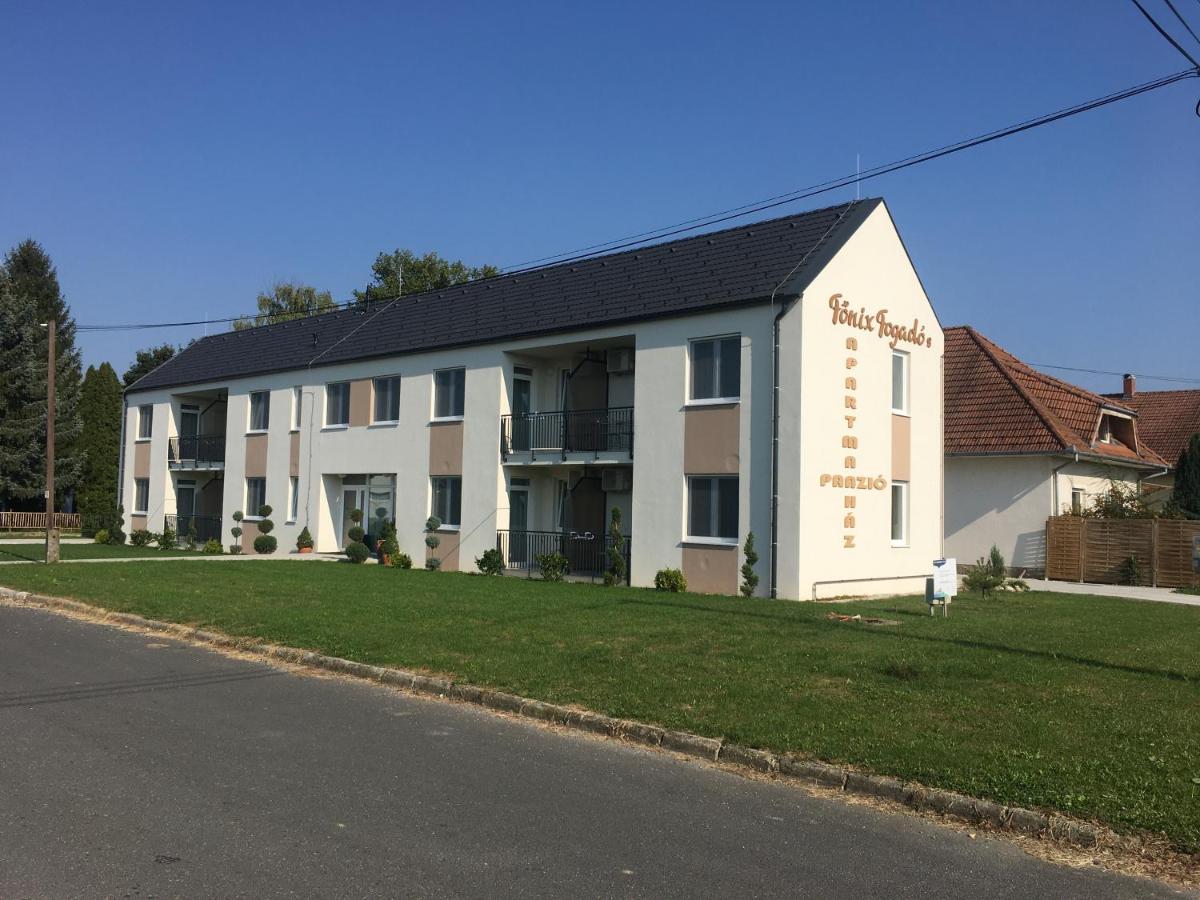 Főnix Apartman - Housity