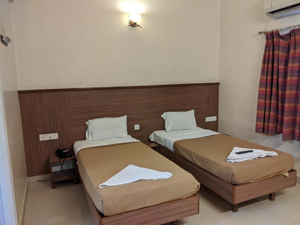 Suryavilla Hotel - Housity