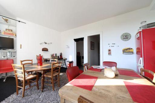 Les Sous Bois - Housity