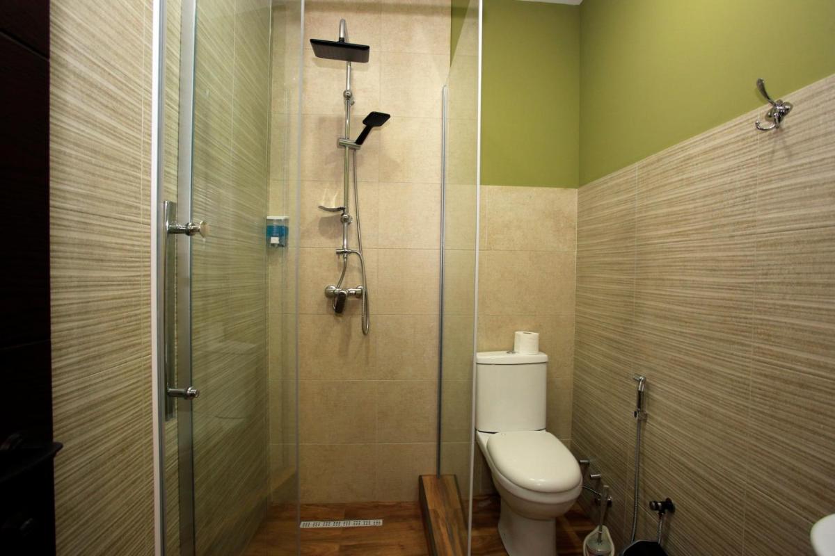 Bucha`s Guest House & Wine Cellar - Hizvo