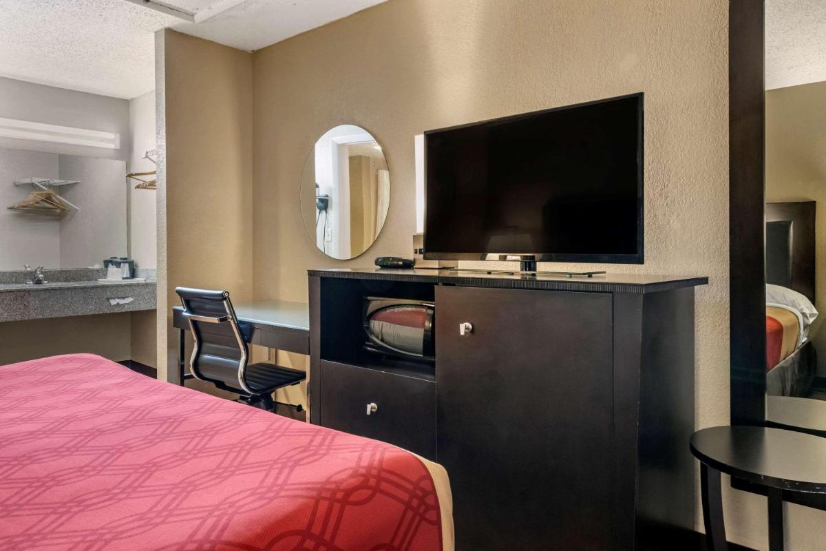 Econo Lodge Sebring - Housity