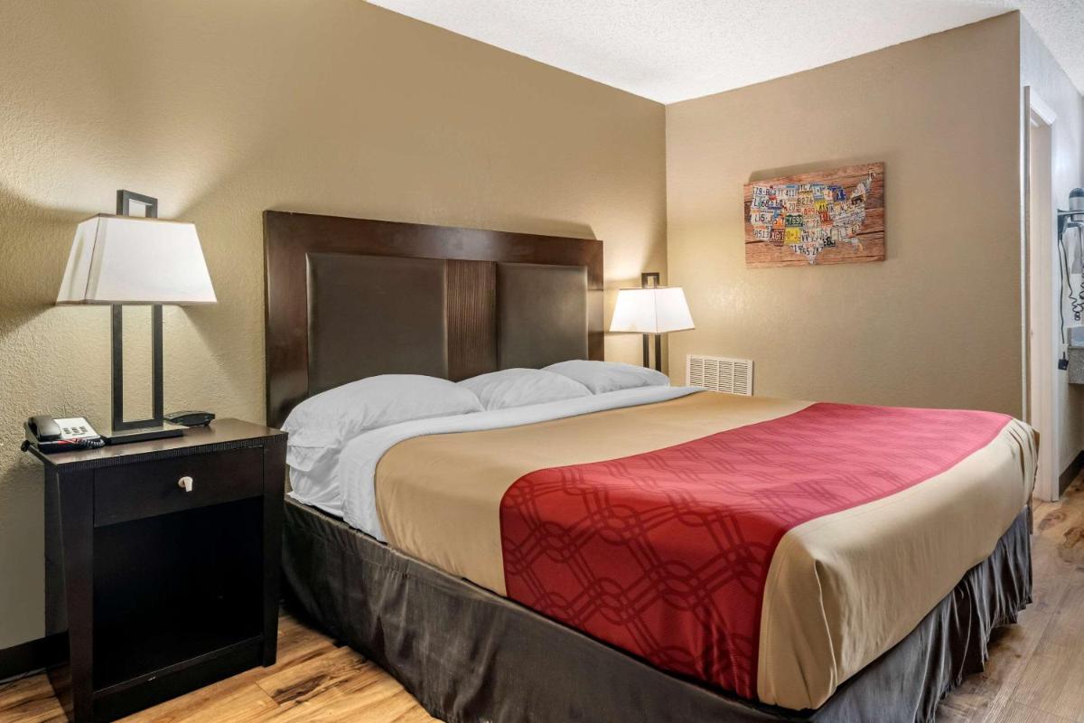 Econo Lodge Sebring - Housity