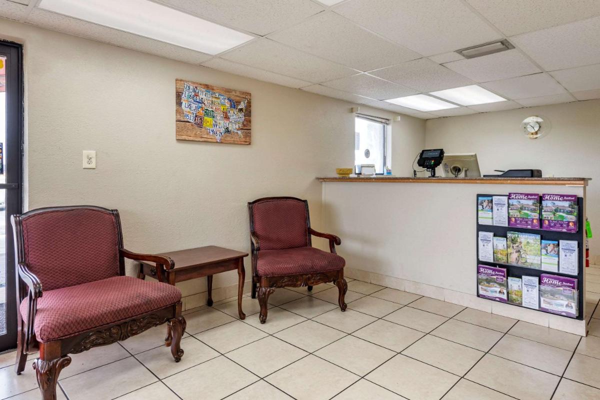 Econo Lodge Sebring - Housity