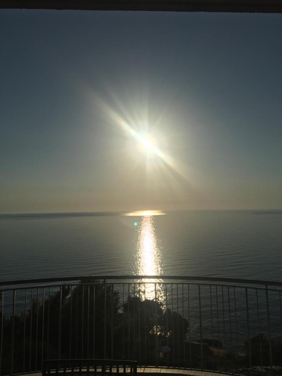 Villa Aegean Balcony - Housity