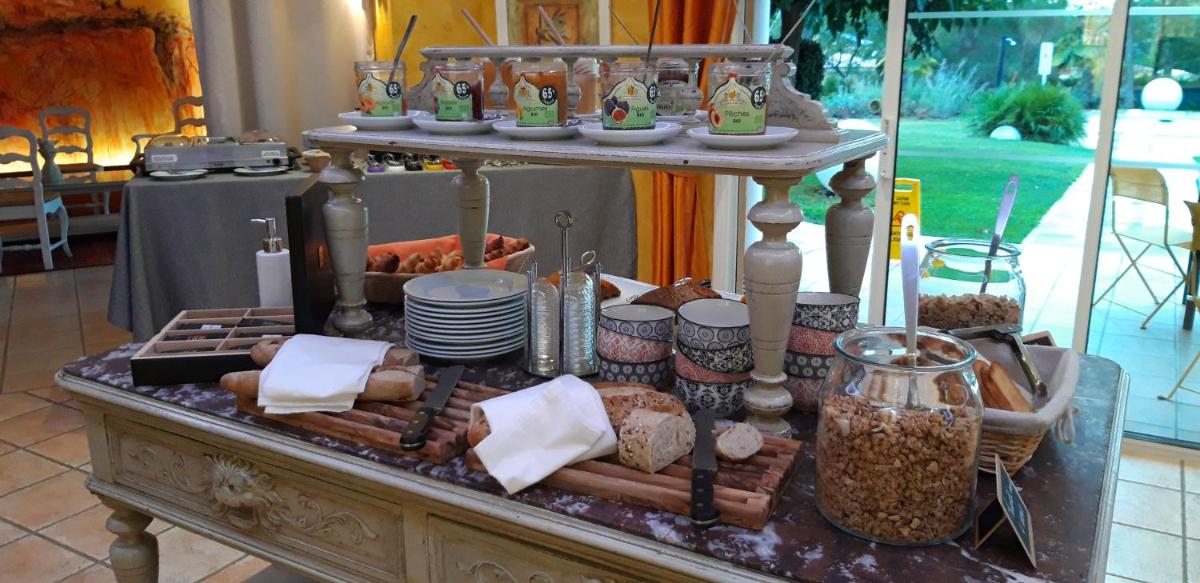 Nourriture dans l'hôtel ou à proximité