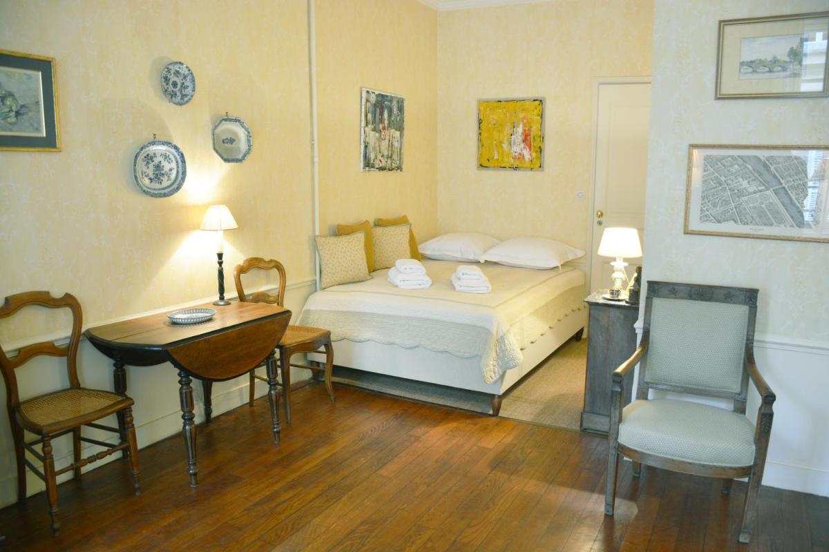Rue du Bac - St Germain - Housity