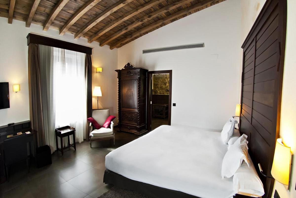 Cama o camas de una habitación en Hotel Convento Aracena & SPA