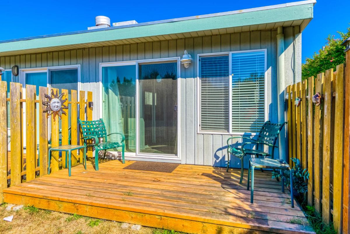 Stardust Dunes Condo - Housity