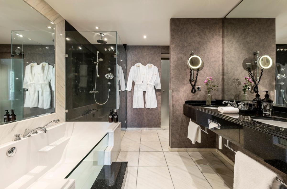 Ein Badezimmer in der Unterkunft Parkhotel Bremen – ein Mitglied der Hommage Luxury Hotels Collection