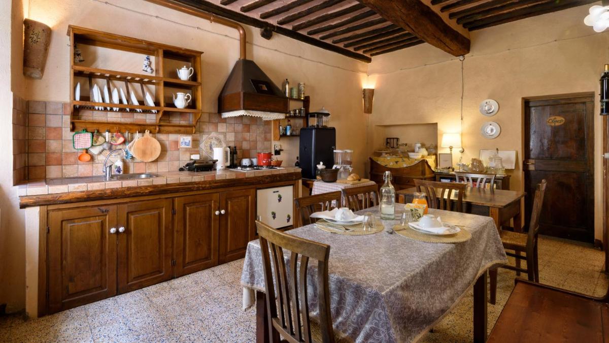 Suitetrails - 4 bedrooms house with wifi at Montalcino