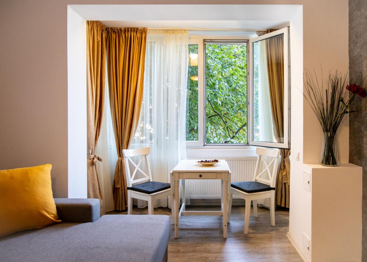 Suitetrails - Aquarium Apartment Grivita