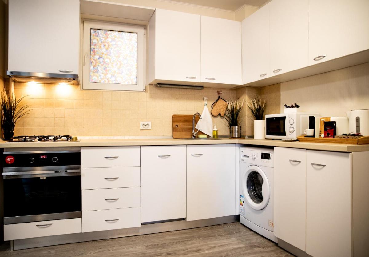 Suitetrails - Aquarium Apartment Grivita