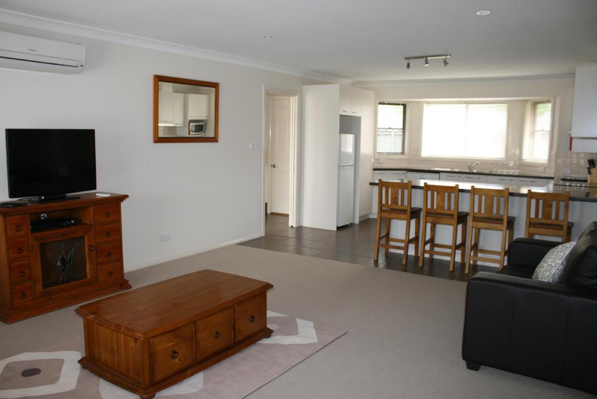 Breakaway Apartments - Housity