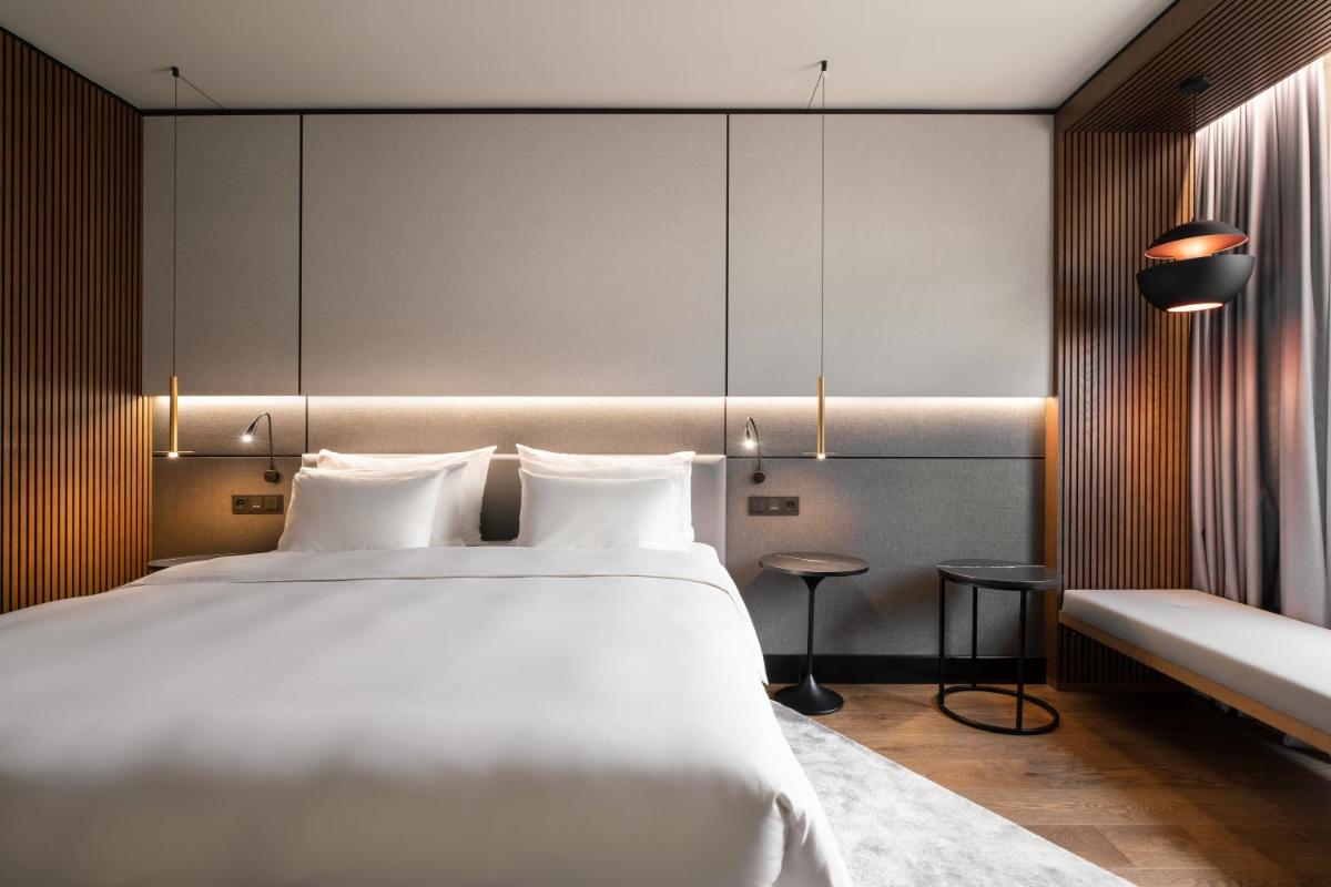 Radisson Collection Grand Place Brussels - Housity