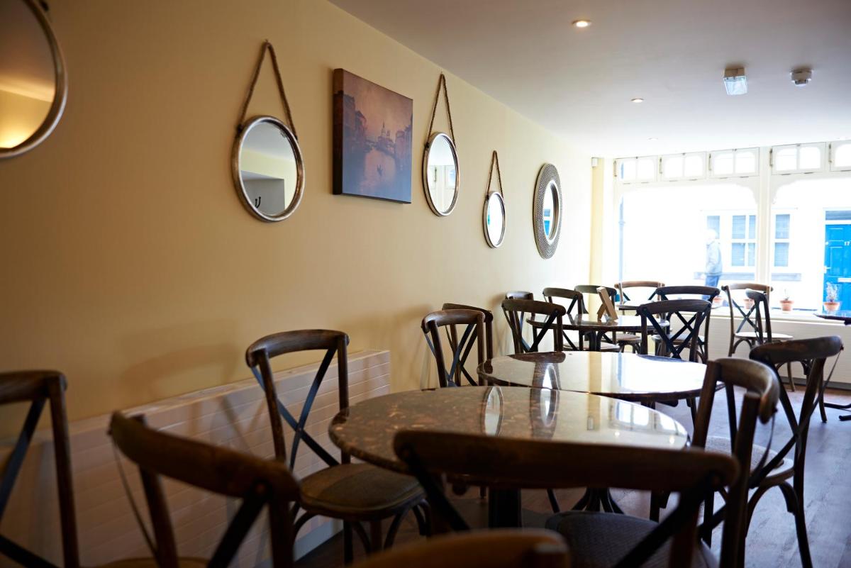 Valentino s Restaurant with Rooms - Housity