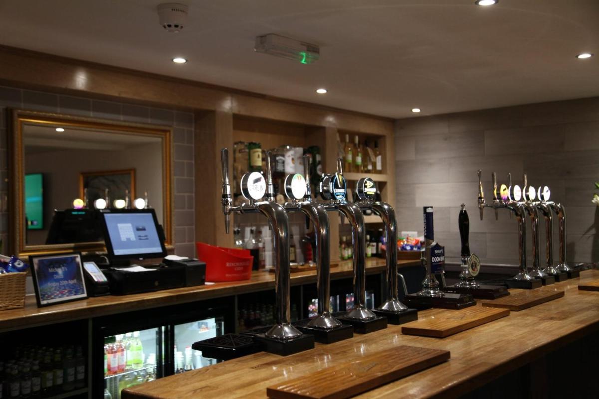 Alcester Inn - Housity