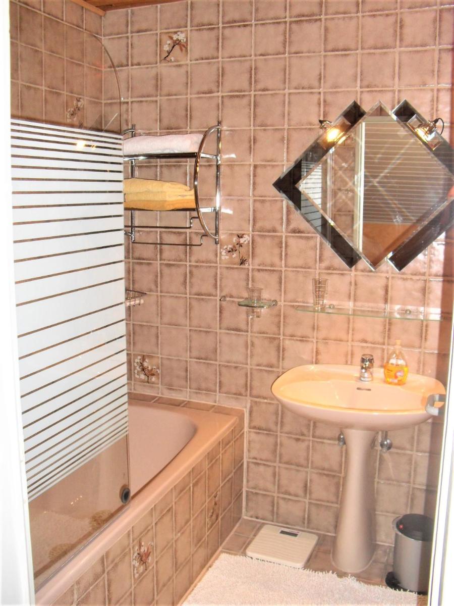 Super XXL Ferienwohnung 73 qm, mit Balkon - Hizvo