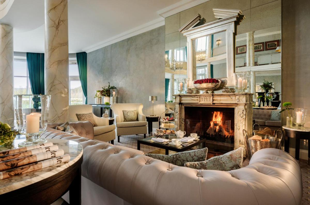 Ein Sitzbereich in der Unterkunft Parkhotel Bremen – ein Mitglied der Hommage Luxury Hotels Collection