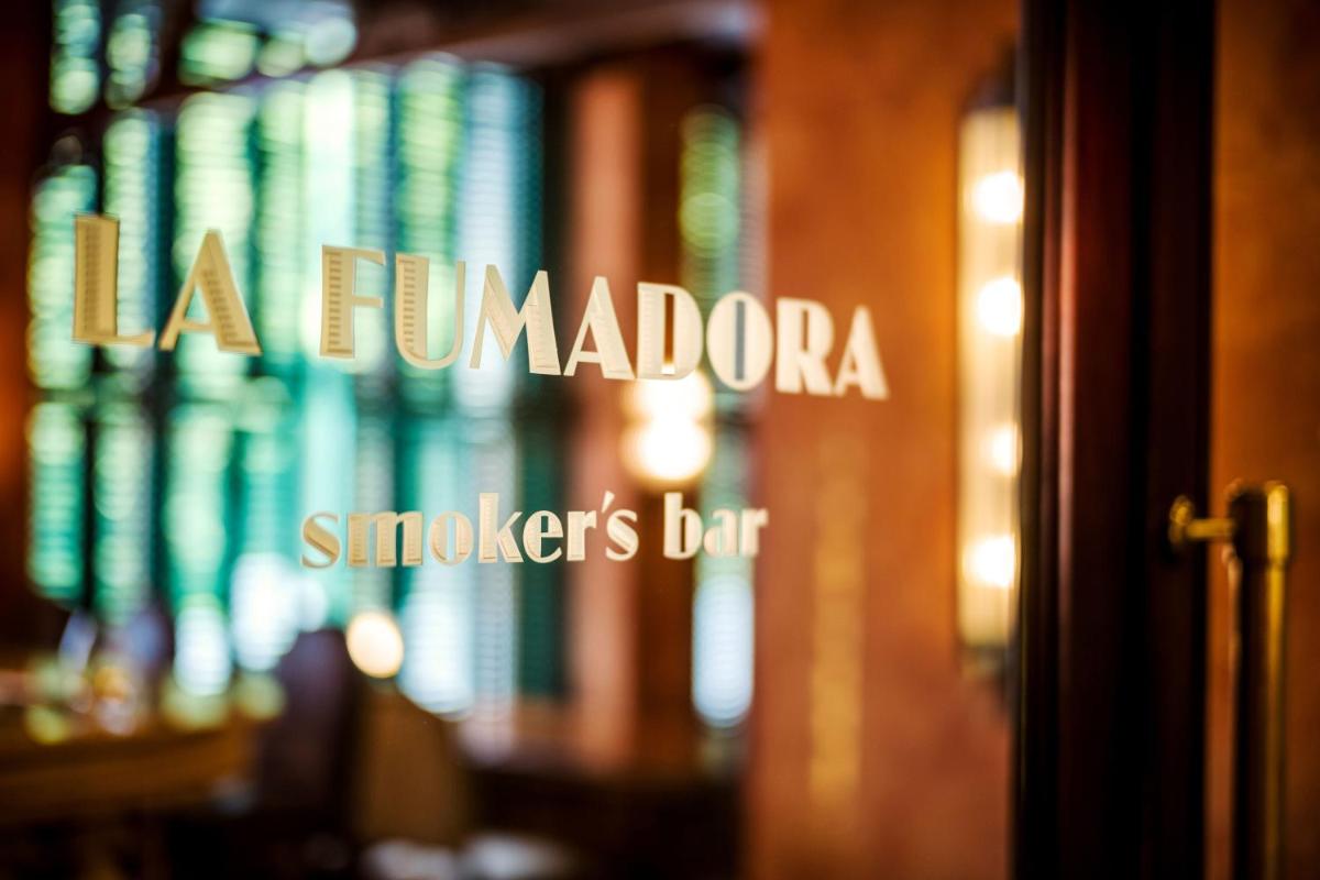 Ein Zertifikat, Auszeichnung, Logo oder anderes Dokument, das in der Unterkunft Parkhotel Bremen – ein Mitglied der Hommage Luxury Hotels Collection ausgestellt ist