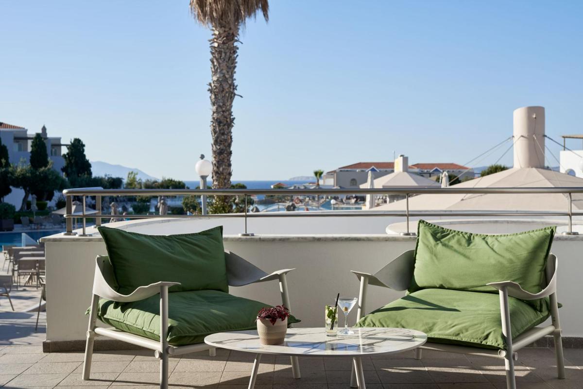 Atlantica Marmari Palace - Housity