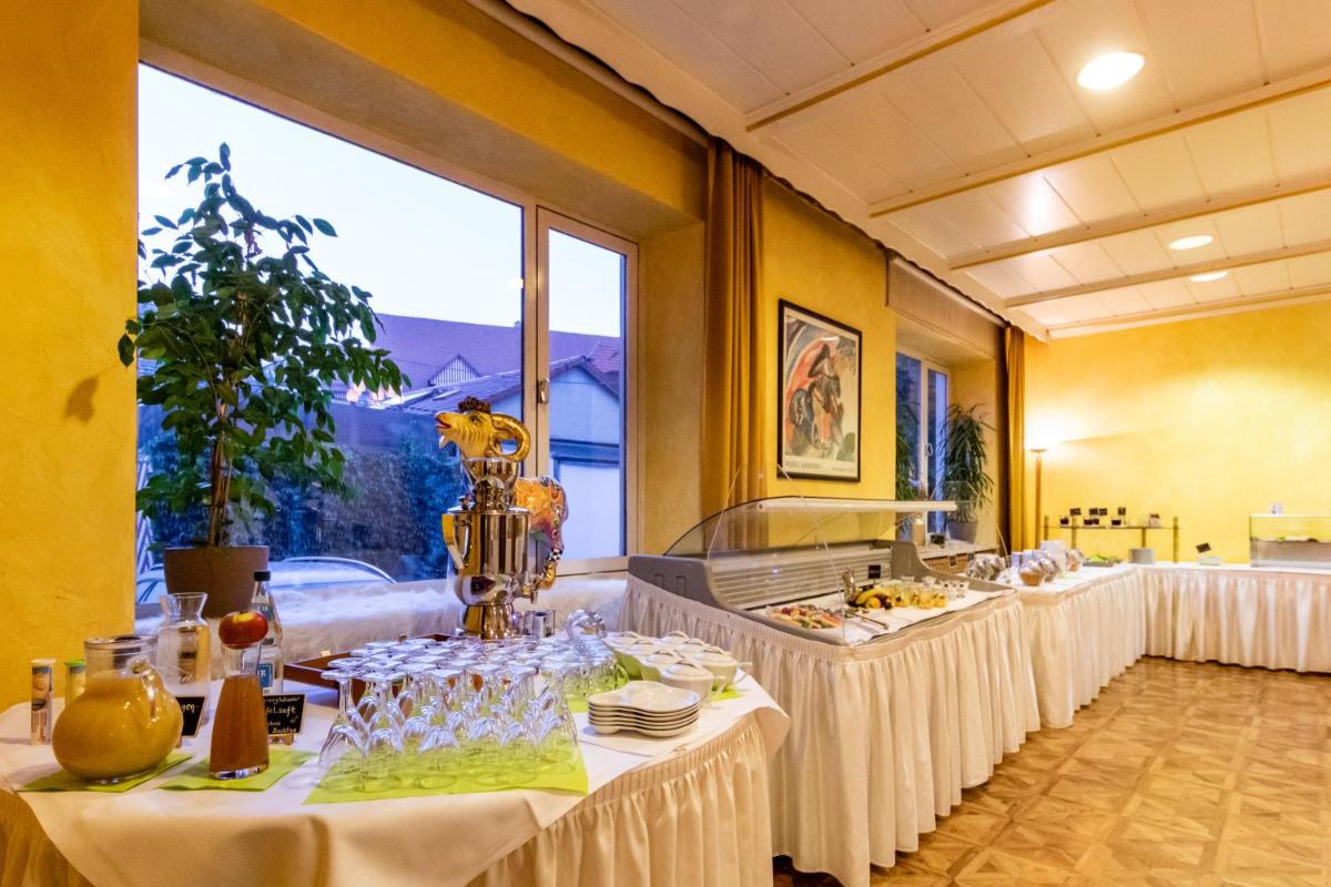 Hotel Goldflair am Rathaus - Housity