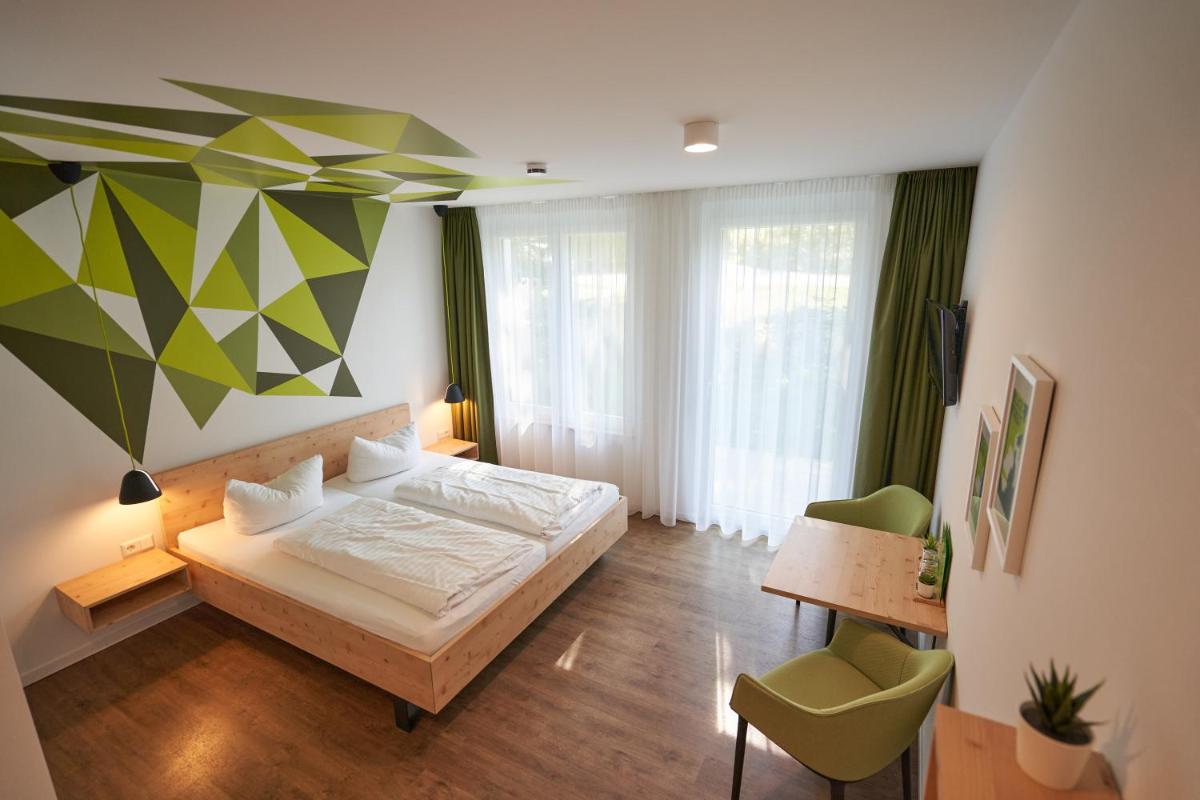 Busses Guesthouse - Housity