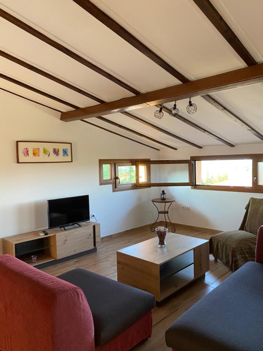 Guesthouse Kerkinitis - Housity