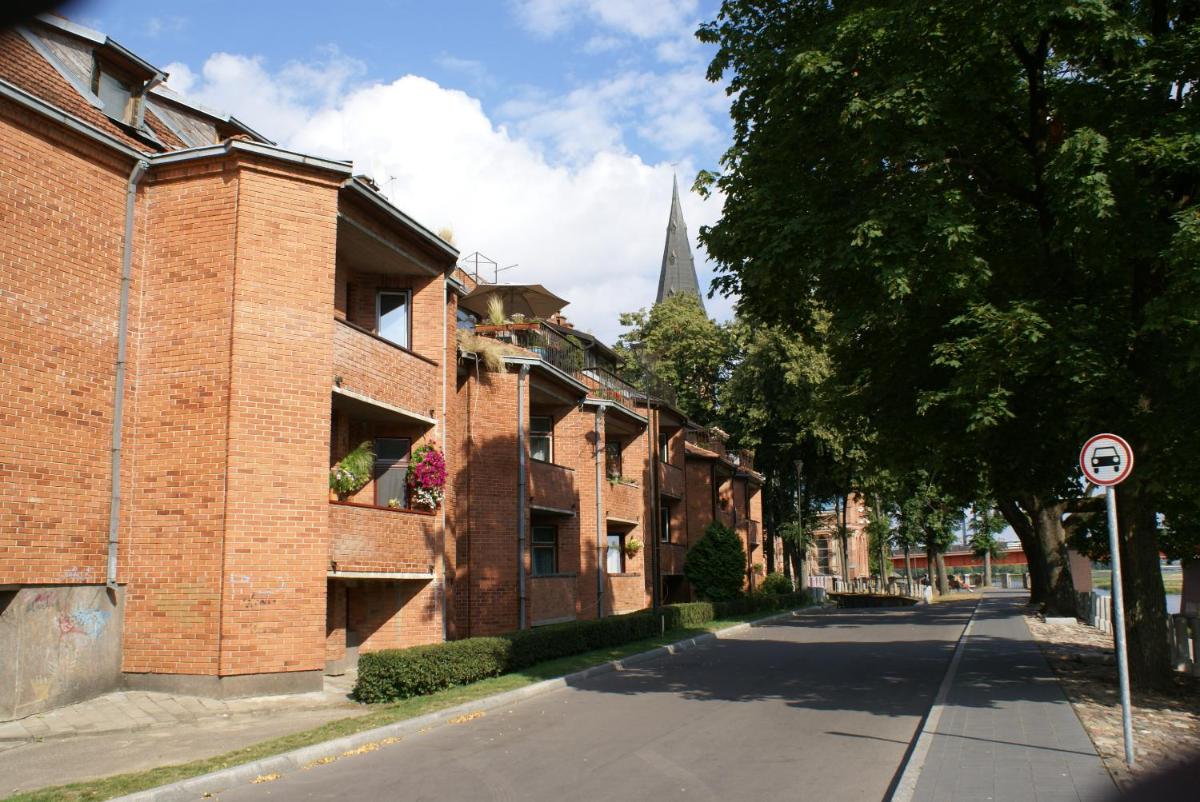 Suitetrails - Old Town Apartment with a separate entrance