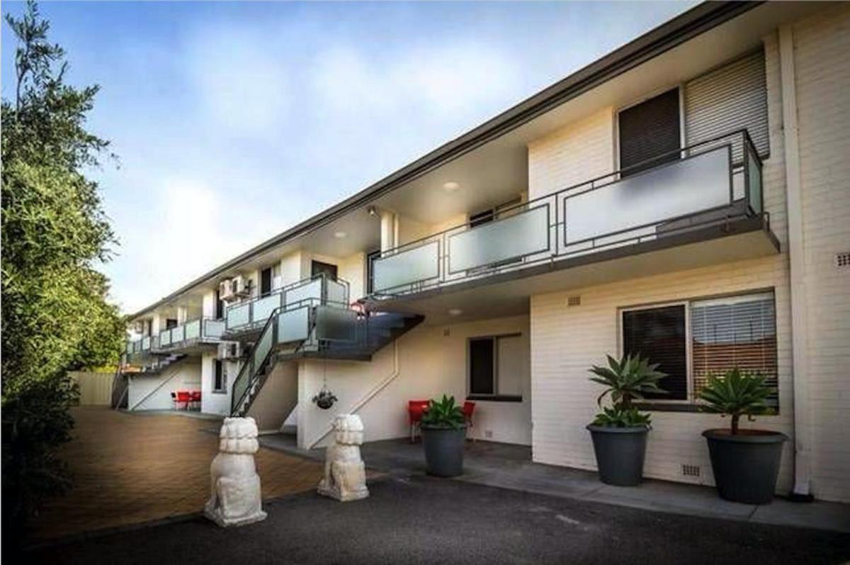 Suitetrails - Superb 2 BR Apartment Minutes to CBD- Cen7
