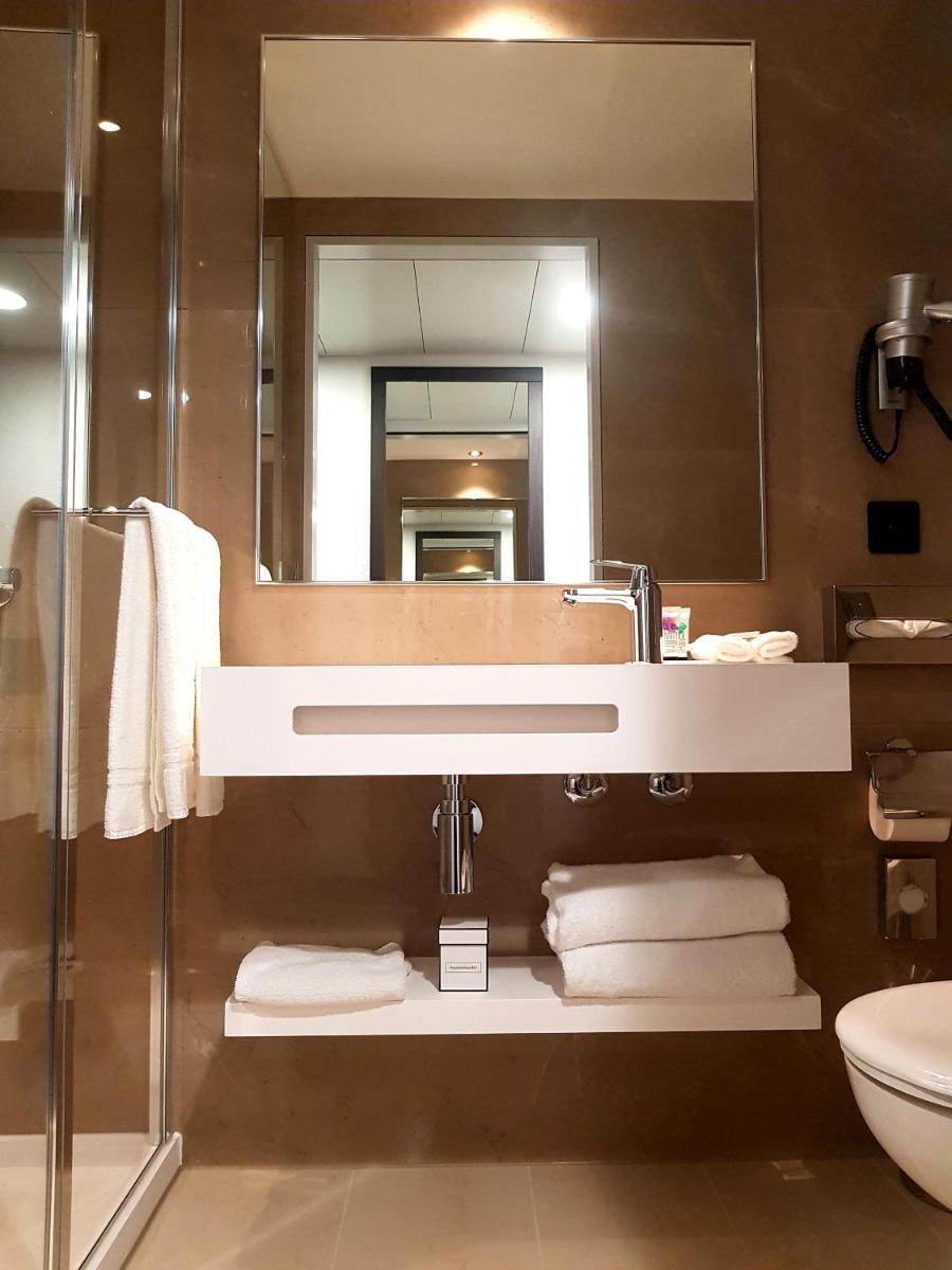 Nash Pratik Hotel - Housity