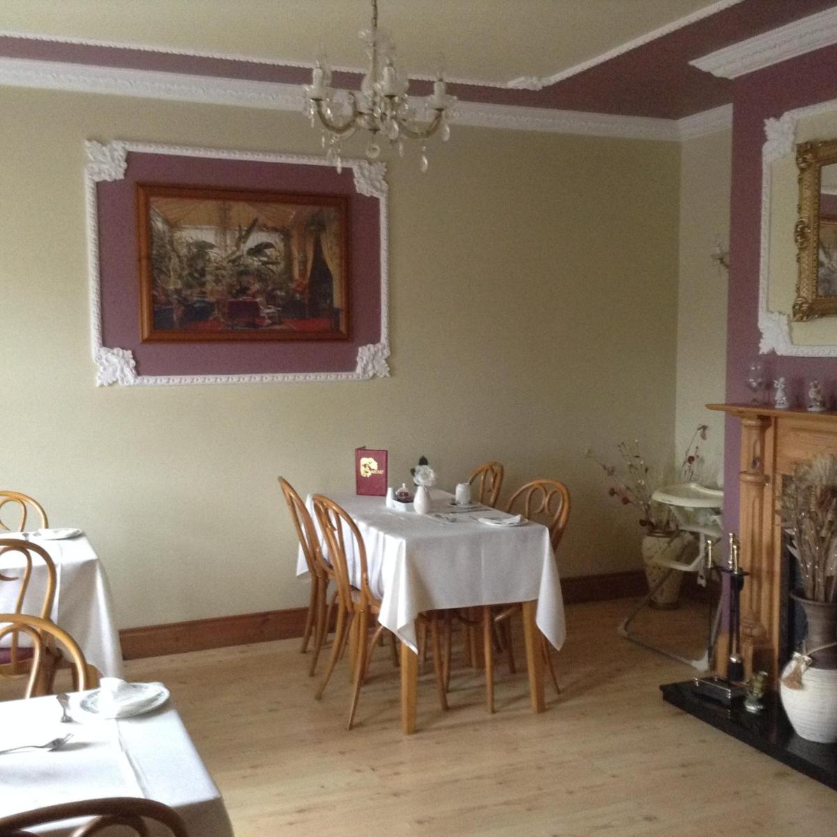 Deerpark Manor Bed and Breakfast - Housity