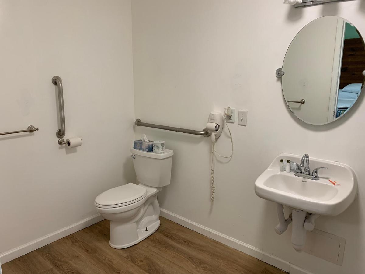 Lake Inn - Housity