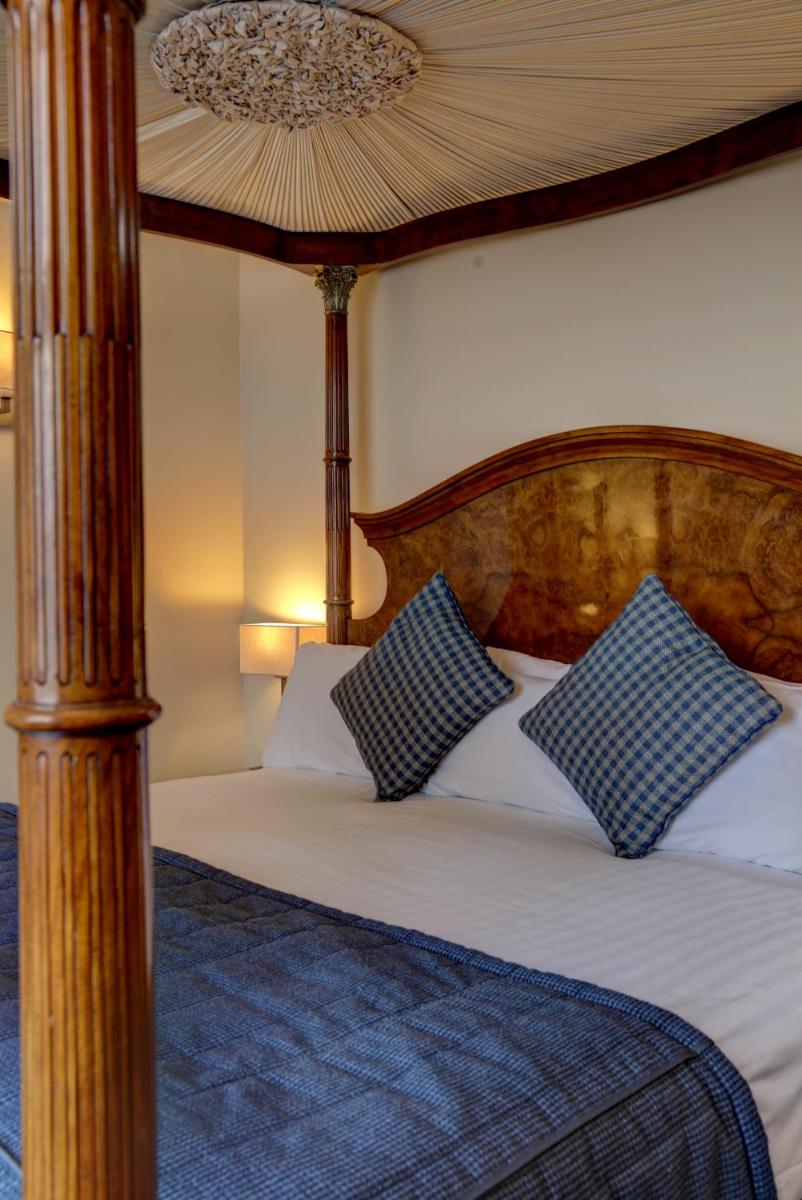 Crown & Mitre Hotel - Housity