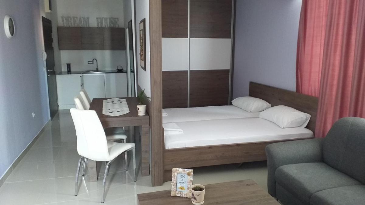 Dream House - Housity