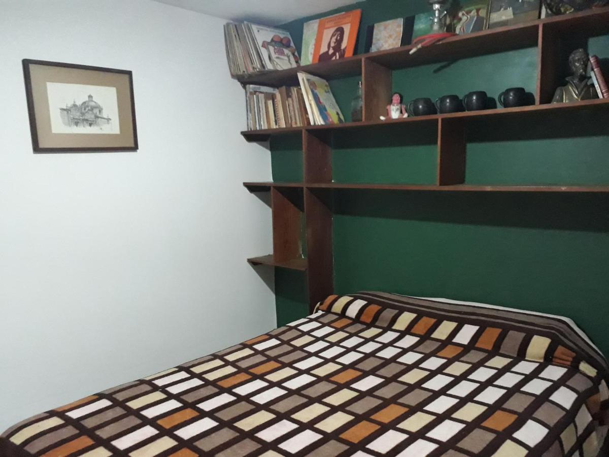 Casa entera sólo para ti. Sencilla y cómoda para familia, estudios o trabajo - Housity
