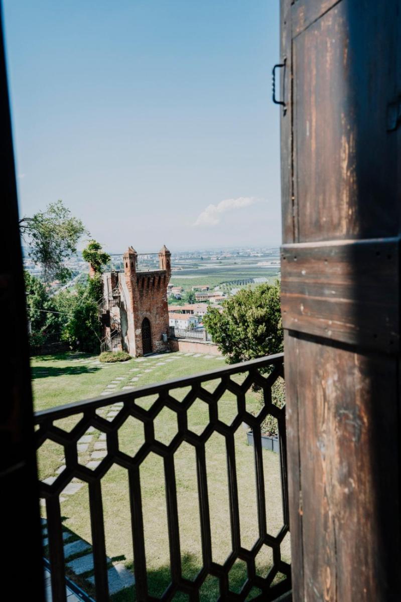 Castello Rosso - Housity