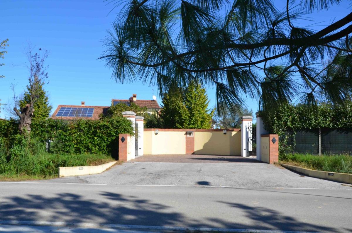 B&B Melograno MC - Housity