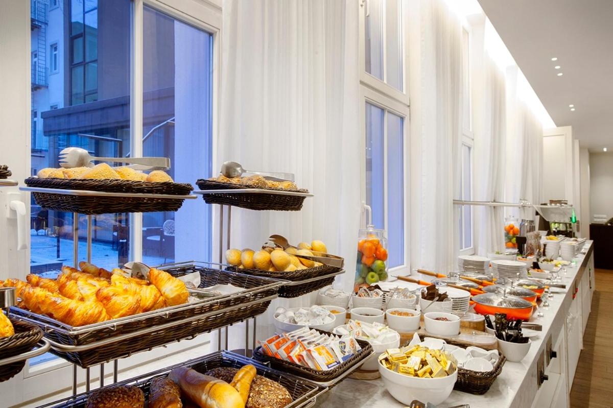 Holiday Inn Dresden - Am Zwinger, an IHG Hotel - Housity