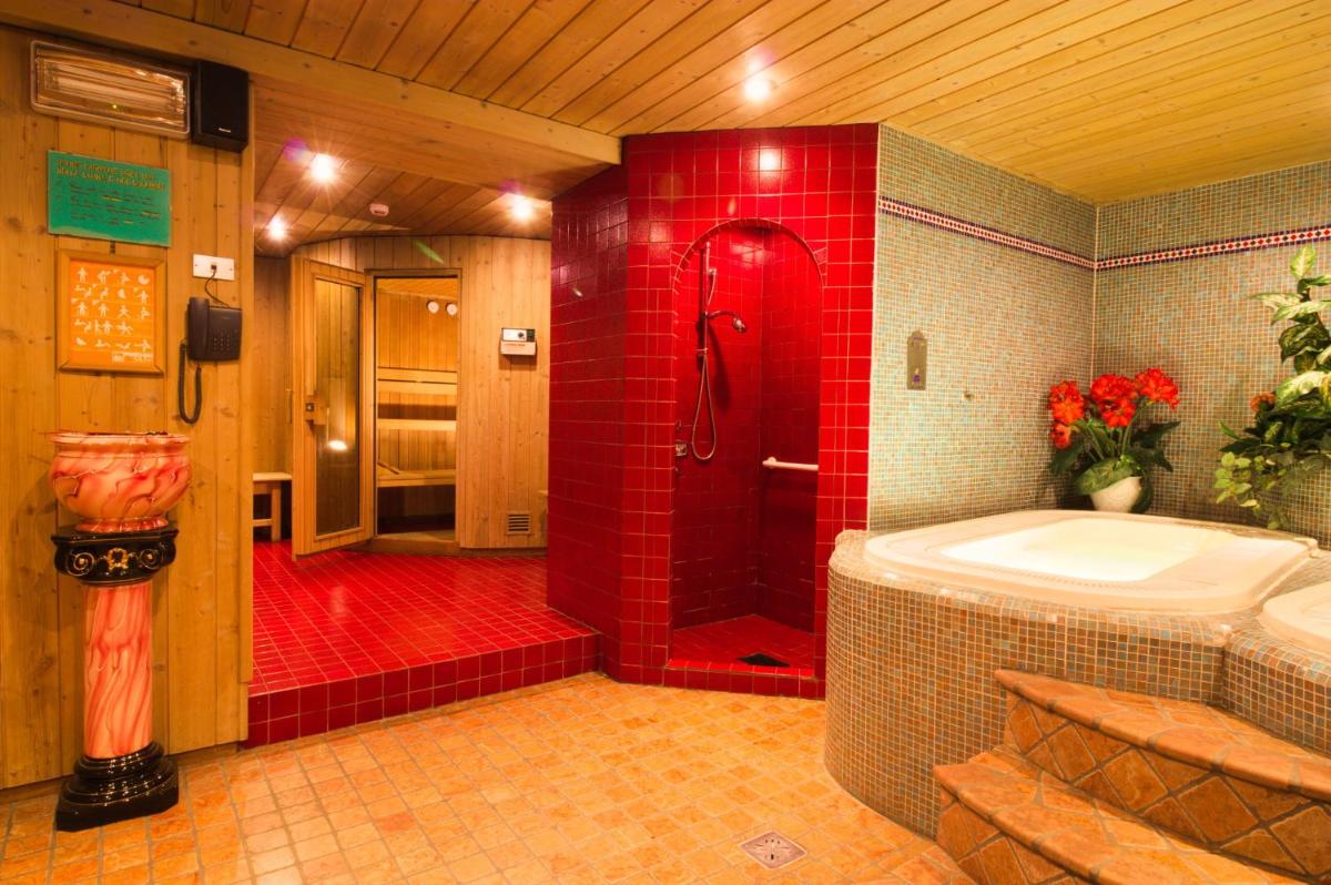 Hotel Centrale - Housity