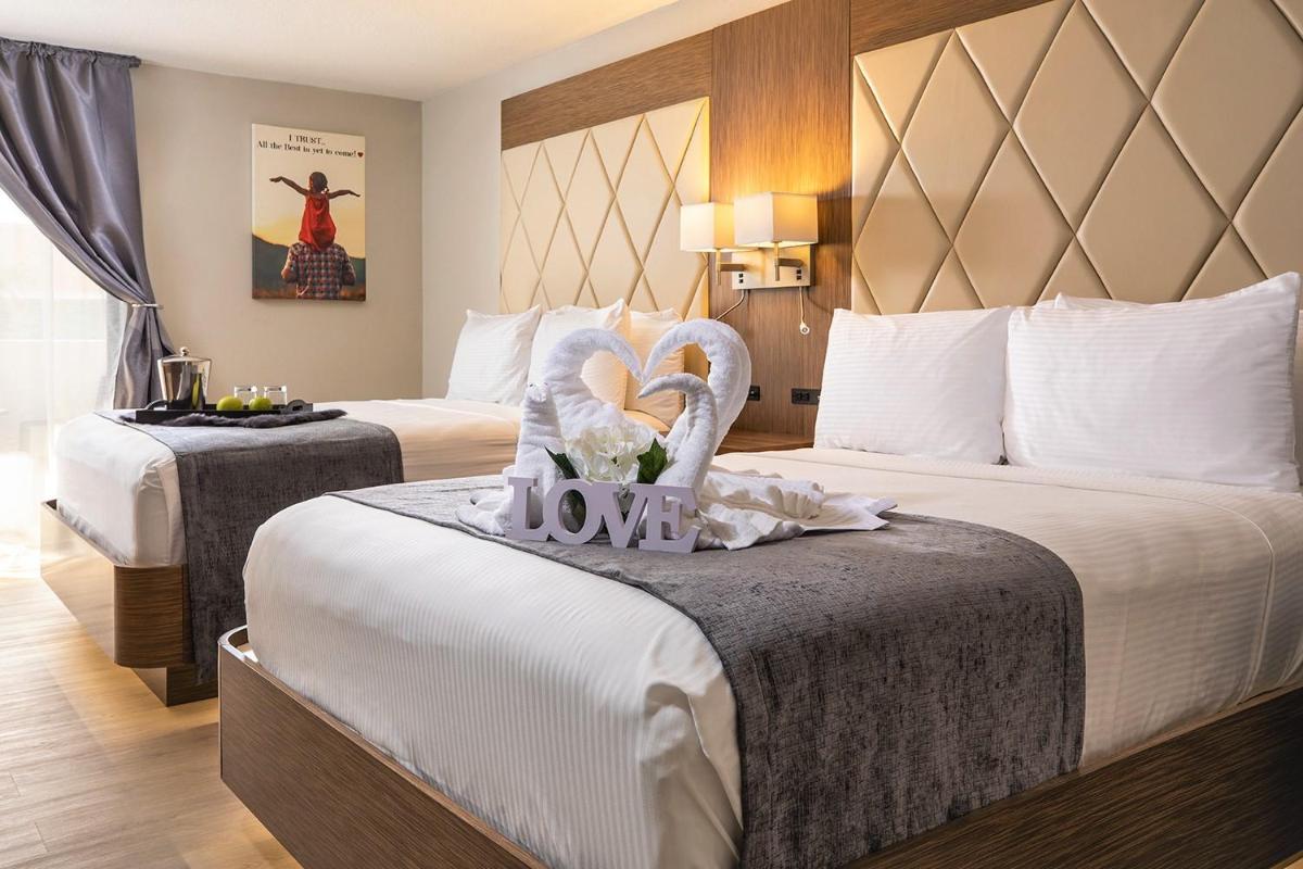 Palazzo Lakeside Hotel - Hizvo