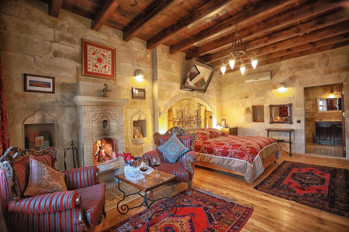 Traveller's Cave Hotel - Housity