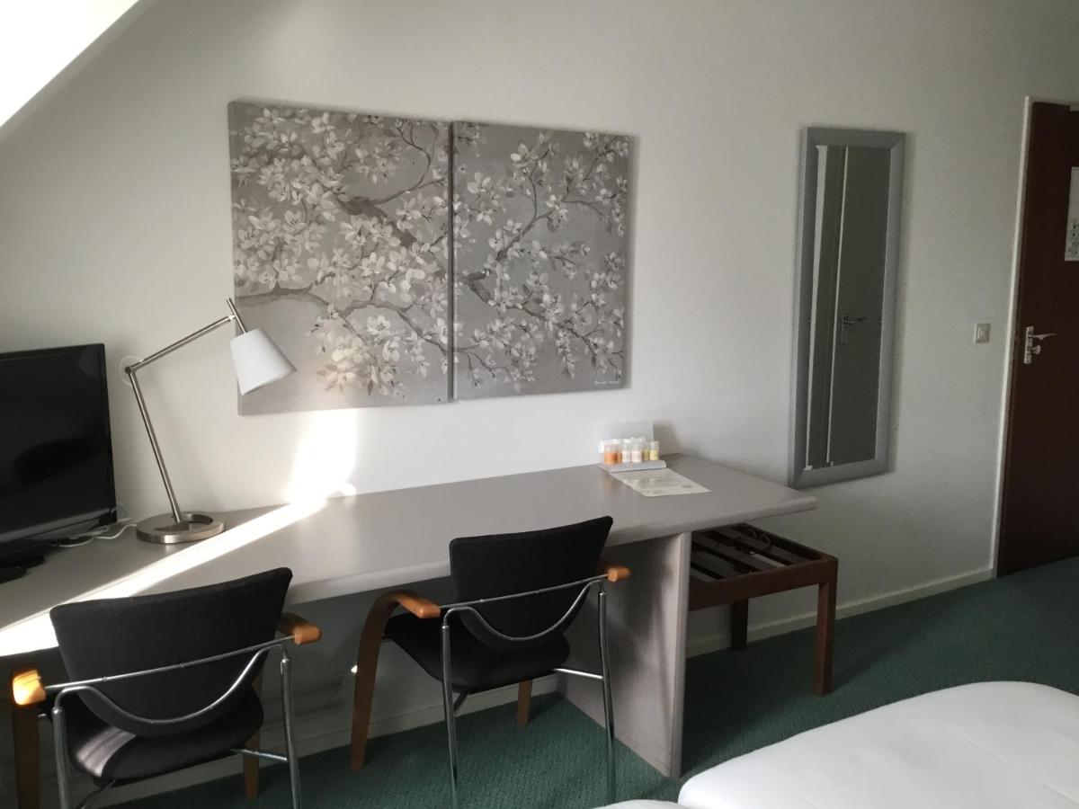 Hotel Steensel - Housity