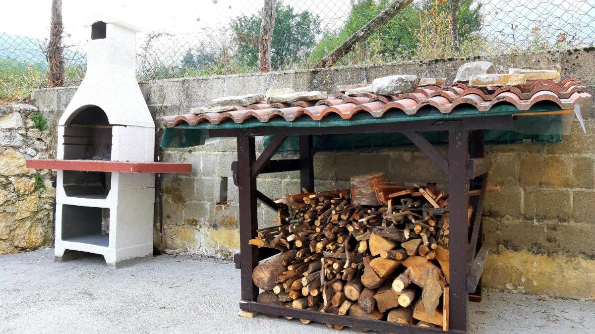 Casa ai piedi del monte Camicia - Housity