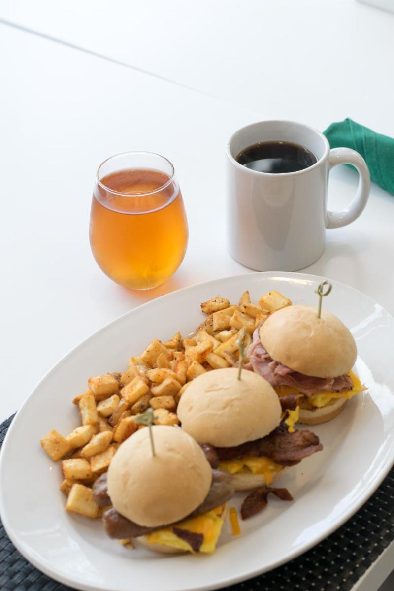 Holiday Inn Cleveland Clinic, an IHG Hotel - Housity